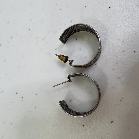 Hoop Earrings Mixed Metal Textured 1 Inch Silver Gold Tone Boho Thick - Picture 2 of 8